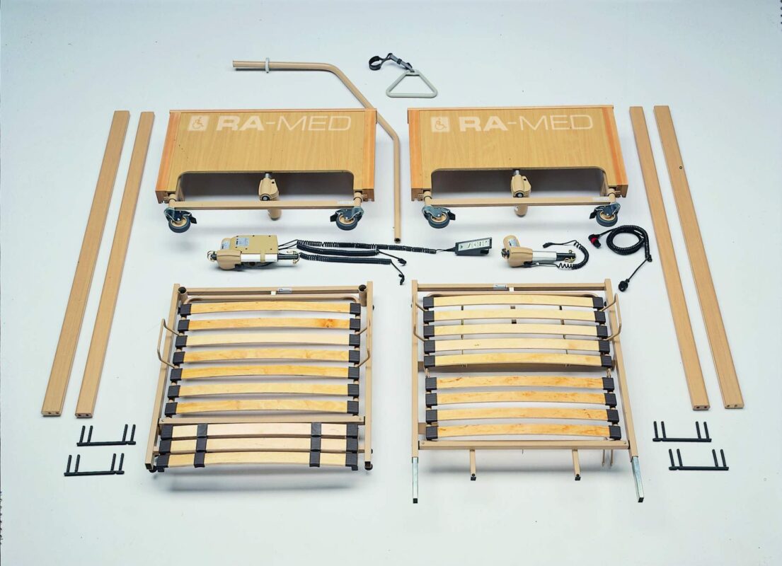 Łóżko rehabilitacyjne, elektryczne, drewniane [ARMINIA – Burmeier] – NOWE